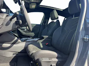 PEUGEOT 208 1.2 Hybrid 145 GT Exclusive