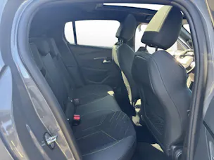 PEUGEOT 208 1.2 Hybrid 145 GT Exclusive