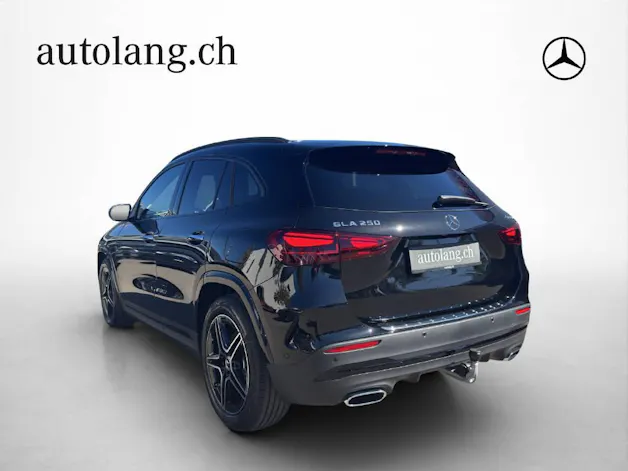 MERCEDES-BENZ GLA 250 AMG Line 4Matic Swiss Star