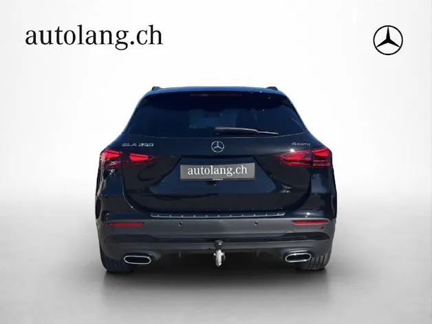 MERCEDES-BENZ GLA 250 AMG Line 4Matic Swiss Star