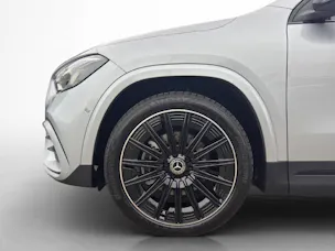 MERCEDES-BENZ GLA 220 d AMG Line 4Matic Swiss Star