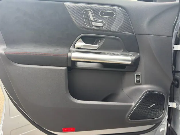 MERCEDES-BENZ GLA 220 d AMG Line 4Matic Swiss Star