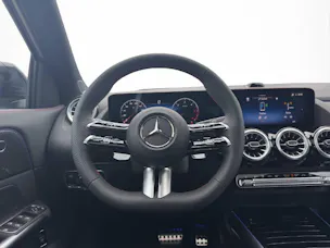 MERCEDES-BENZ GLA 220 d AMG Line 4Matic Swiss Star