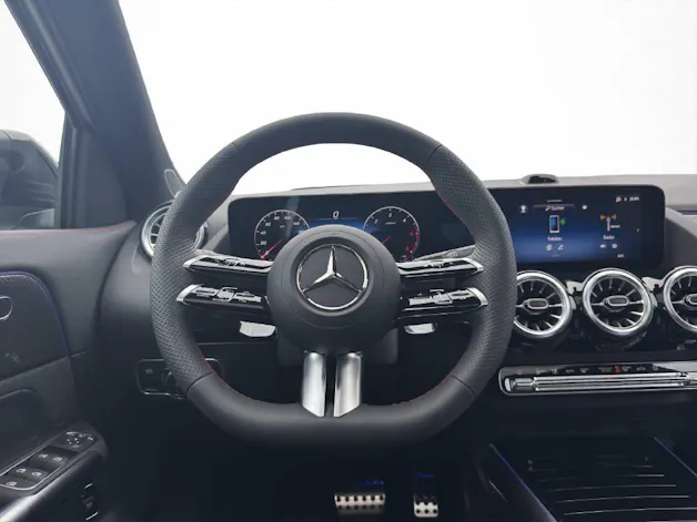 MERCEDES-BENZ GLA 220 d AMG Line 4Matic Swiss Star