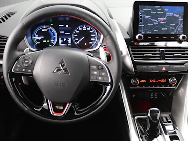 MITSUBISHI ECLIPSE CROSS 5