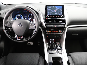 MITSUBISHI ECLIPSE CROSS 10