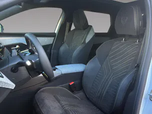PEUGEOT 5008 e-GT Exclusive AWD