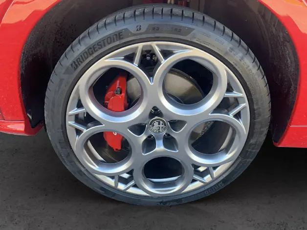 ALFA ROMEO Tonale 1.3 Plug-in Hybrid Tributo