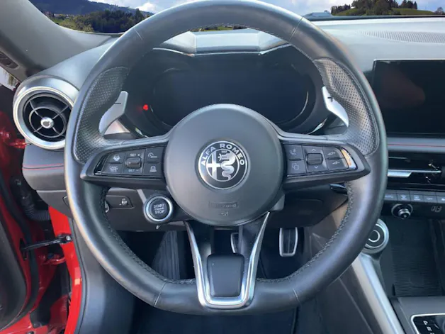 ALFA ROMEO Tonale 1.3 Plug-in Hybrid Tributo