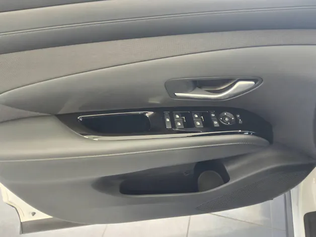 HYUNDAI Tucson 1.6 T-GDi PHEV Amplia 4WD