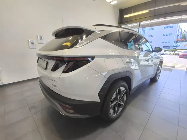 HYUNDAI Tucson 1.6 T-GDi PHEV Amplia 4WD