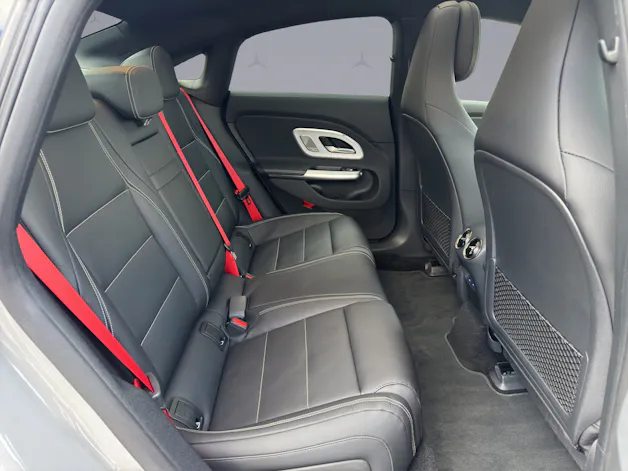 MERCEDES-BENZ CLA 350 AMG Line 4matic