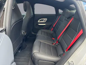MERCEDES-BENZ CLA 350 AMG Line 4matic