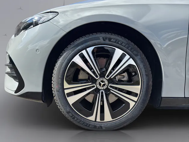 MERCEDES-BENZ CLA 350 AMG Line 4matic