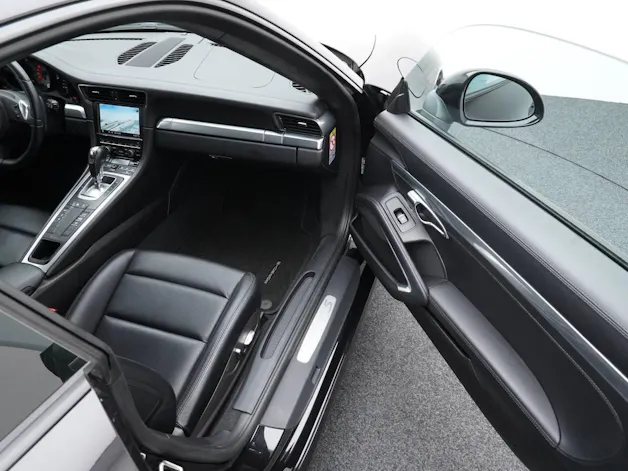PORSCHE 911 Carrera S
