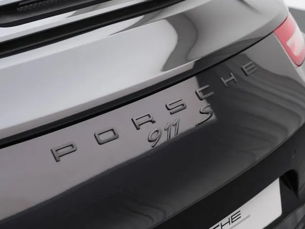 PORSCHE 911 Carrera S