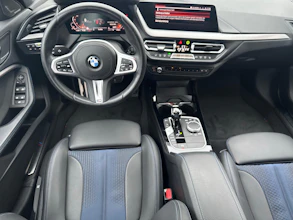https://vehicle.imgix.net/4496314/0275e288-9f42-4713-a808-ffc940b7e66b.jpg