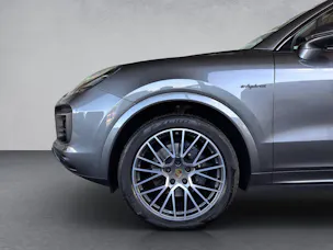 PORSCHE Cayenne E-Hybrid