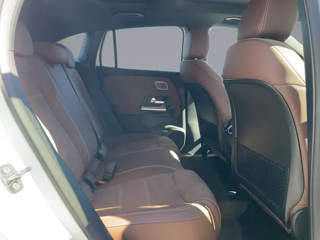 MERCEDES-BENZ GLA-Klasse H247 GLA 250 Swiss Star AMG Line 4matic