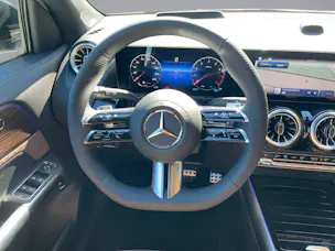 MERCEDES-BENZ GLA-Klasse H247 GLA 250 Swiss Star AMG Line 4matic