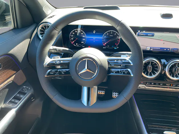 MERCEDES-BENZ GLA-Klasse H247 GLA 250 Swiss Star AMG Line 4matic