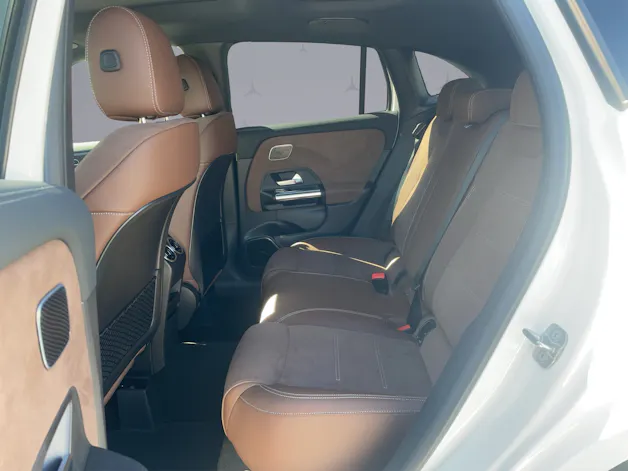 MERCEDES-BENZ GLA-Klasse H247 GLA 250 Swiss Star AMG Line 4matic