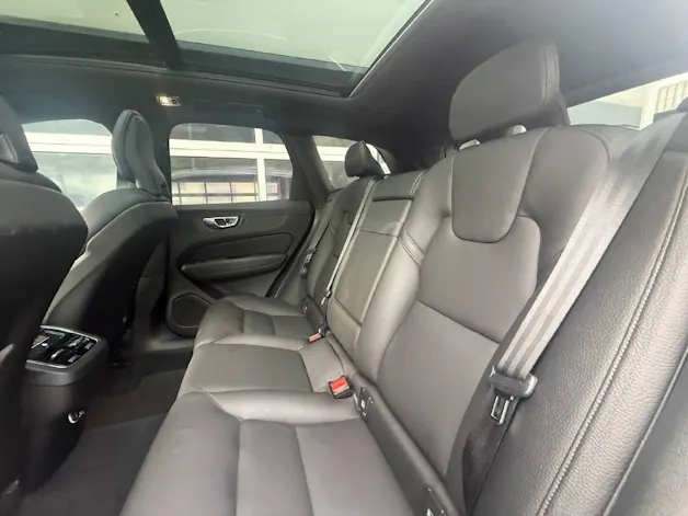 VOLVO XC60 2.0 T5 Inscription AWD (CH)