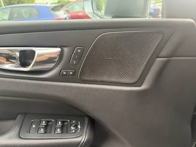 VOLVO XC60 2.0 T5 Inscription AWD (CH)