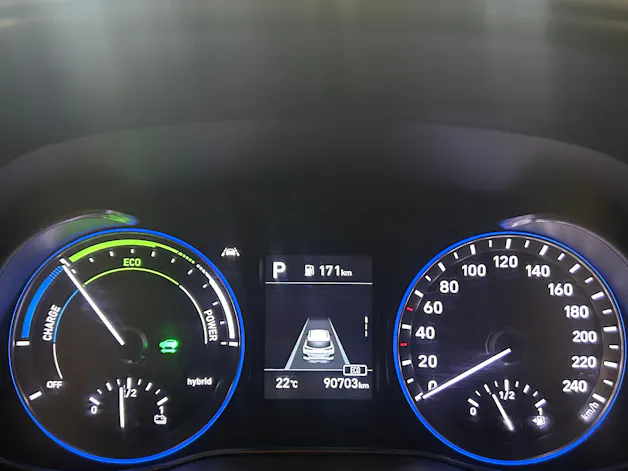 HYUNDAI Kona 1.6 GDi Hybrid Amplia