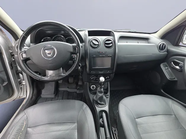 DACIA Duster 1.2 Benzin 4X4 manuell / ab MFK