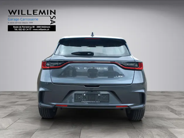 Lexus LBX FWD Impression CVT