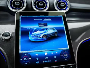 MERCEDES-BENZ GLC 300 d 4Matic AMG Line 9G-Tronic *21" Felgen*Digital Light*AHK*