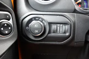 JEEP Wrangler 2.0 Sahara "CH Auto * Camera * Sièges chauffant * Capteur avant/arrière * Intérieur Cuir * Full prépare camping *"