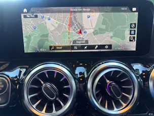 MERCEDES-BENZ GLA 200 d 4M - AMG / DISTRONIC / Rückfahrkamera / Premium-Plus
