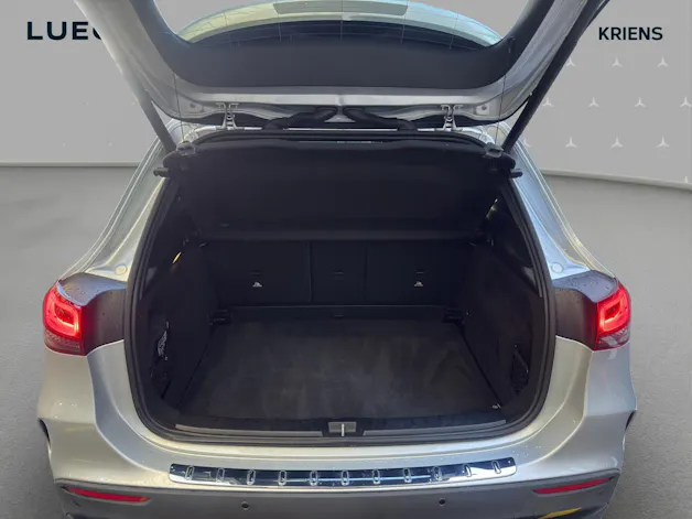 MERCEDES-BENZ GLA 200 d 4M - AMG / DISTRONIC / Rückfahrkamera / Premium-Plus