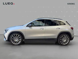 MERCEDES-BENZ GLA 200 d 4M - AMG / DISTRONIC / Rückfahrkamera / Premium-Plus