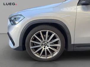 MERCEDES-BENZ GLA 200 d 4M - AMG / DISTRONIC / Rückfahrkamera / Premium-Plus