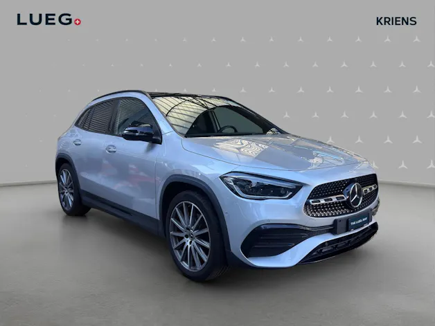 MERCEDES-BENZ GLA 200 d 4M - AMG / DISTRONIC / Rückfahrkamera / Premium-Plus