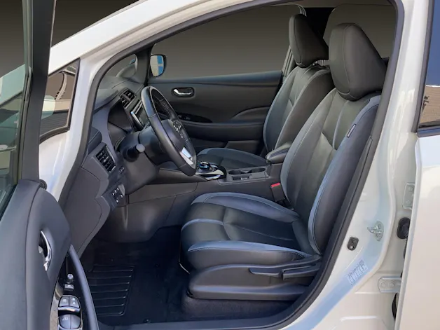 NISSAN Leaf Tekna