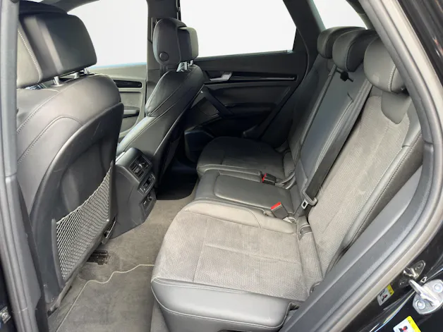 AUDI Q5 2.0 40 TDI - S Line - quattro *Black Edition*