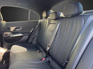 MERCEDES-BENZ E 300 e 4Matic EQ Hybrid 9G-Tronic