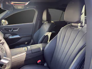 MERCEDES-BENZ E 300 e 4Matic EQ Hybrid 9G-Tronic