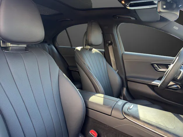 MERCEDES-BENZ E 300 e 4Matic EQ Hybrid 9G-Tronic