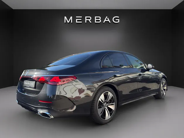 MERCEDES-BENZ E 300 e 4Matic EQ Hybrid 9G-Tronic
