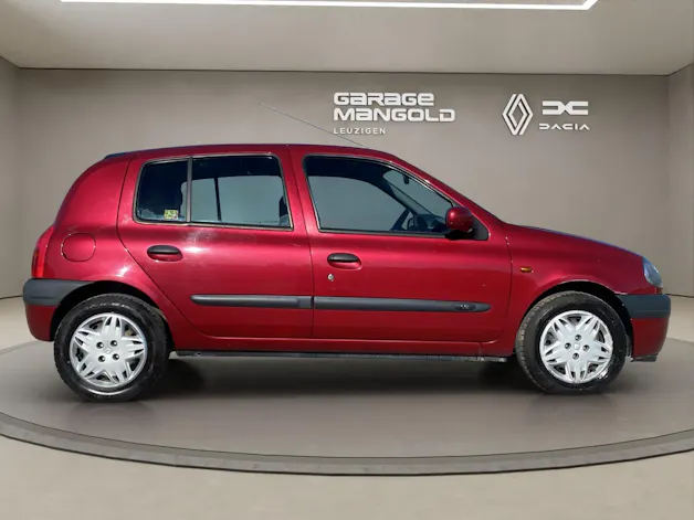 RENAULT Clio 1.6 RT