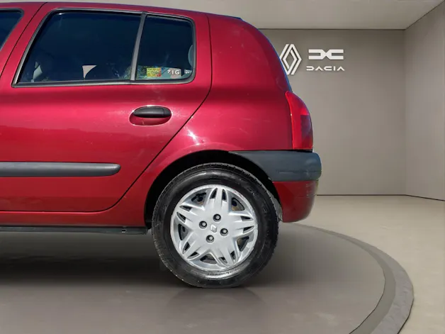 RENAULT Clio 1.6 RT