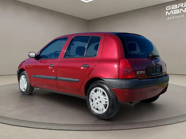RENAULT Clio 1.6 RT