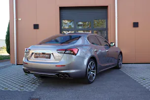 MASERATI Ghibli 2.0 Hybrid GT "* CH Auto * Tempomat * Camera recul * Sièges Electriques/mémoire * Toit Ouvrant * Phares LED *"
