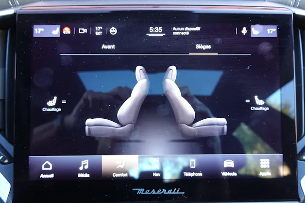MASERATI Ghibli 2.0 Hybrid GT "* CH Auto * Tempomat * Camera recul * Sièges Electriques/mémoire * Toit Ouvrant * Phares LED *"