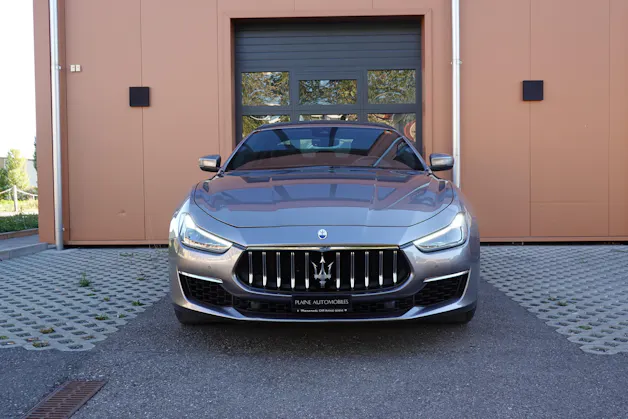 MASERATI Ghibli 2.0 Hybrid GT "* CH Auto * Tempomat * Camera recul * Sièges Electriques/mémoire * Toit Ouvrant * Phares LED *"